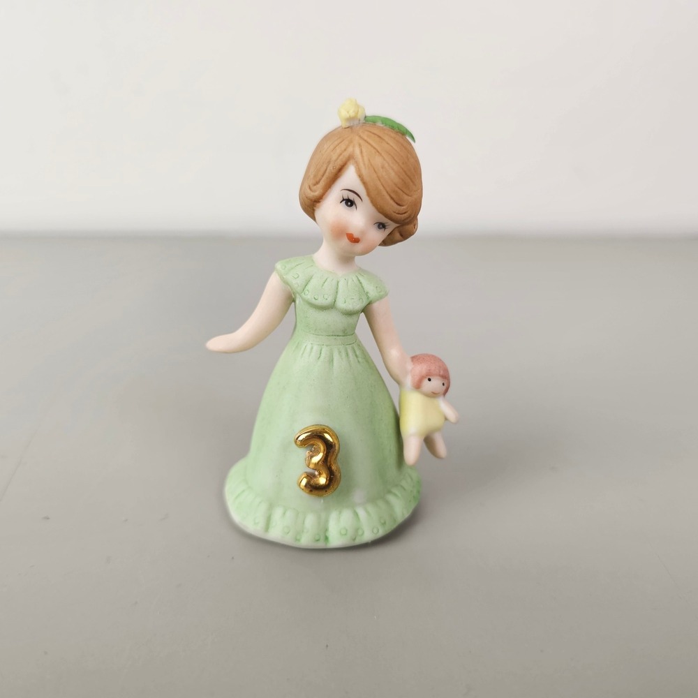 Enesco Growing Up Birthday Girls Figurine Age 3 Brunette Green Dress 1982